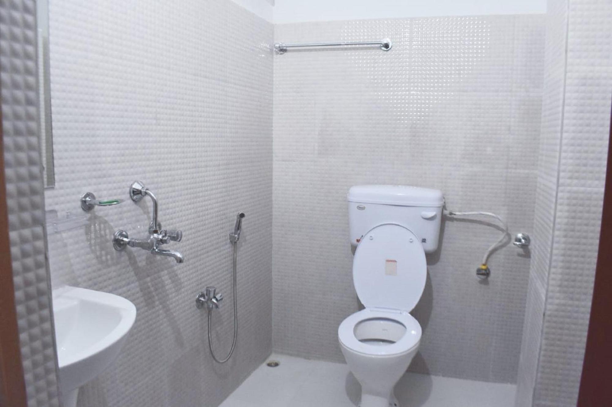 The Executive Inn Guwahati Esterno foto